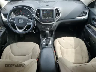 2017 Jeep Cherokee Latitude z VIN 1C4PJLCB9HW540899, wystawiony jako Copart lot #58248955 z przebiegiem 131 871 mil mil oraz Szkoda całkowita • Salvage title. Historia ofert i sprzedaży dostępna na DreamBid. Obrazek 8.