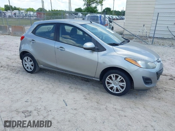 2011 Mazda 2 Sport z VIN JM1DE1HY0B0104123, wystawiony jako IAAI lot #41959099 z przebiegiem 128 918 mil mil oraz . Historia ofert i sprzedaży dostępna na DreamBid. Obrazek 1.
