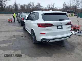 2020 BMW X5 xDrive40i with VIN 5UXCR6C08L9D07645, listed as a IAAI auction lot 41757971 with 87,157 mi miles. Bid and sale history available at carsss.com. Image 3.