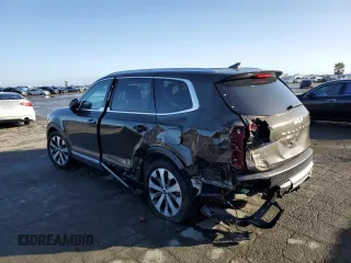 2022 Kia Telluride S with VIN 5XYP6DHC5NG201896, listed as a Copart auction lot 44646785 with 66,918 mi miles and Salvage Title. Bid and sale history available at DreamBid. Image 2.