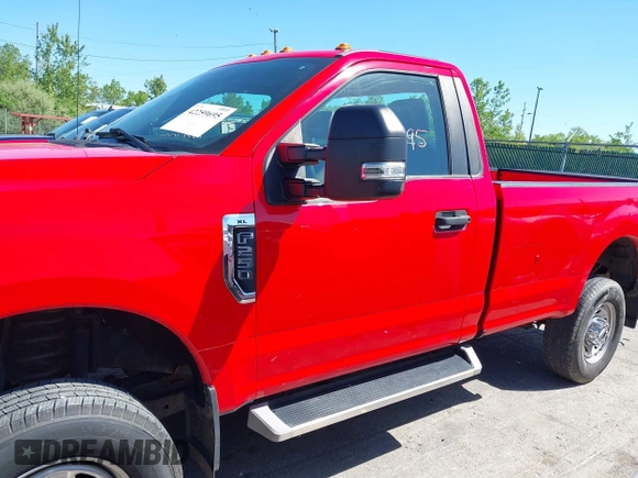 2017 Ford F-250 XLT with VIN 1FTBF2B66HED16070, listed as a IAAI auction lot 42259695 with 105,066 mi miles and . Bid and sale history available at DreamBid. Image 14.