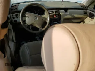2001 Mercedes-Benz E 320 z VIN WDBJF65J91B339674, wystawiony jako Copart lot #50374725 z przebiegiem 205 940 mil mil oraz Szkoda całkowita • Salvage title. Historia ofert i sprzedaży dostępna na DreamBid. Obrazek 8.