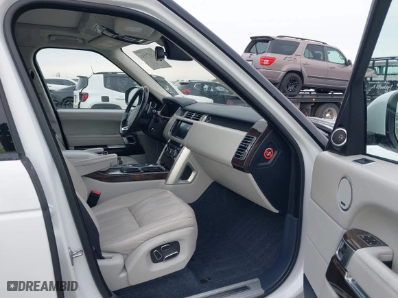 2015 Land Rover Range Rover Supercharged Autobiography with VIN SALGV2TF3FA213189, listed as a IAAI auction lot 41557954 with 116,427 mi miles. Bid and sale history available at carsss.com. Image 5.