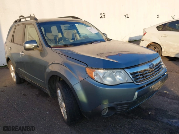 2009 Subaru Forester (Natl) X w/Premium Pkg with VIN JF2SH63679H729679, listed as a IAAI auction lot 41336177 with 193,705 mi miles. Bid and sale history available at carsss.com. Image 1.