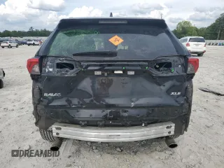 2021 Toyota RAV4 XLE Premium with VIN 2T3C1RFV9MW162776, listed as a Copart auction lot 55336675 with 79,060 mi miles and Salvage title. Bid and sale history available at DreamBid. Image 6.
