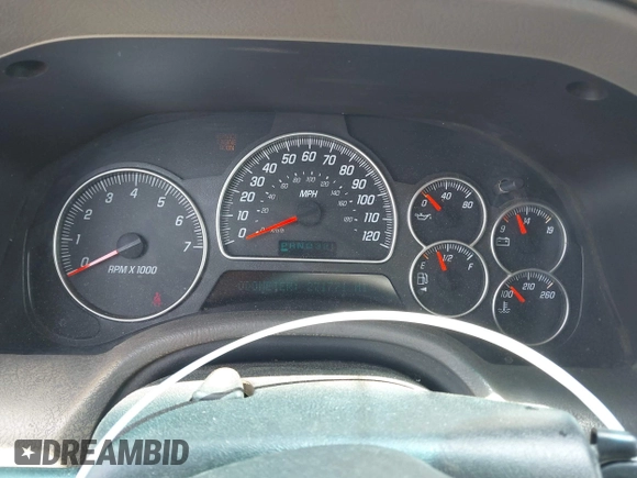 2002 GMC Envoy SLT with VIN 1GKDS13S422446808, listed as a IAAI auction lot 41896943 with 271,771 mi miles. Bid and sale history available at carsss.com. Image 7.