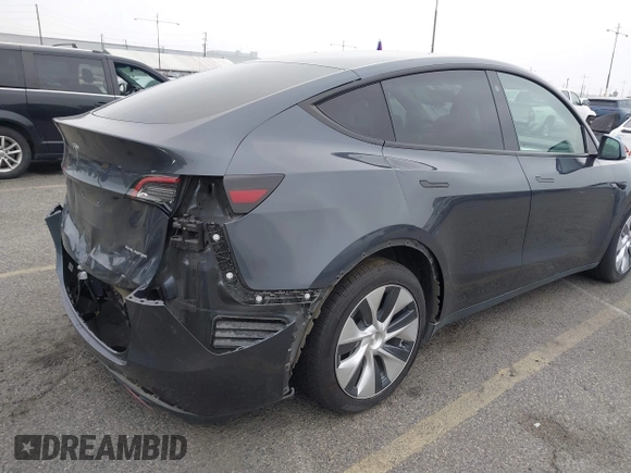 2021 Tesla Model Y Long Range with VIN 5YJYGDEEXMF092901, listed as a IAAI auction lot 42164866 with 61,240 mi miles and . Bid and sale history available at carsss.com. Image 20.