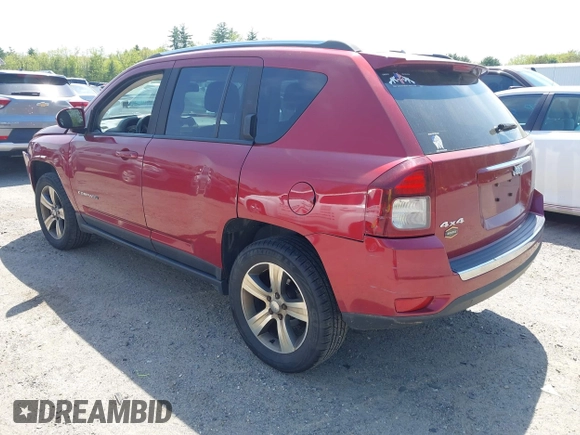 2016 Jeep Compass High Altitude z VIN 1C4NJDEB7GD775631, wystawiony jako IAAI lot #42244957 z przebiegiem 130 230 mil mil oraz . Historia ofert i sprzedaży dostępna na DreamBid. Obrazek 3.