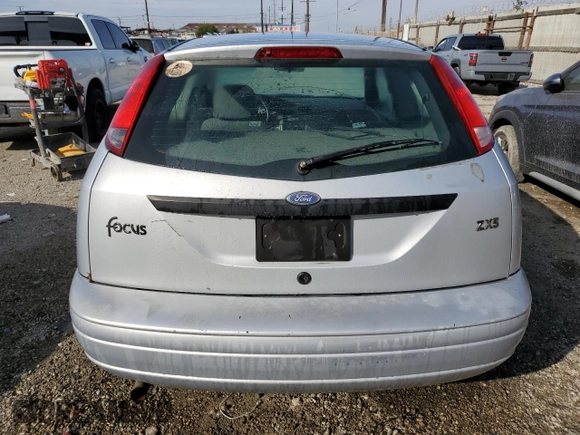 2003 Ford Focus ZX3 with VIN 3FAFP31Z33R178841, listed as a Copart auction lot 43453095 with 187,698 mi miles and Salvage title. Bid and sale history available at DreamBid. Image 6.