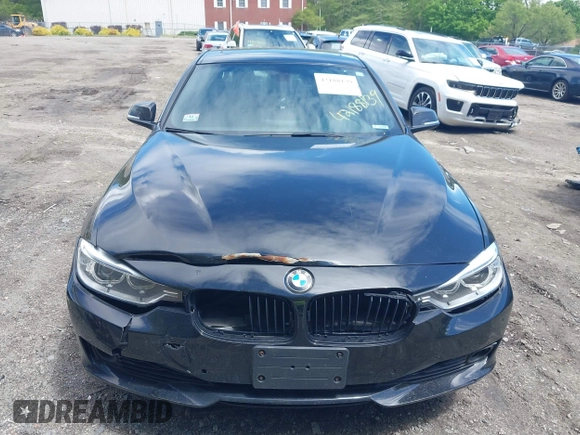 2015 BMW 3 Series 328i xDrive с VIN WBA3B5G55FNS18689, выставлен на аукционе IAAI как лот 42188139 с пробегом 90 612 миль миль и . История ставок и продаж доступна на DreamBid. Изображение 12.