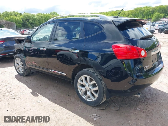 2011 Nissan Rogue S z VIN JN8AS5MV7BW277914, wystawiony jako IAAI lot #42327420 z przebiegiem 137 161 mil mil oraz . Historia ofert i sprzedaży dostępna na DreamBid. Obrazek 3.
