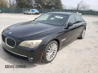 2010 BMW 7 Series 750Li z VIN WBAKB8C52ACY62870, wystawiony jako Copart lot #32775902 z przebiegiem 119 832 mil mil oraz Szkoda całkowita • Salvage title. Historia ofert i sprzedaży dostępna na DreamBid. Obrazek 2.