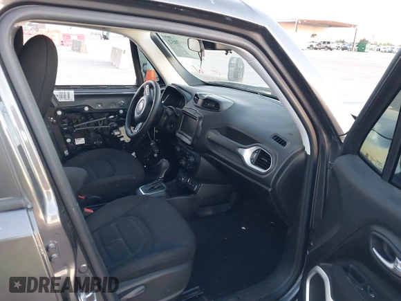 2021 Jeep Renegade Latitude with VIN ZACNJDBB0MPN13884, listed as a IAAI auction lot 40957052 with 52,023 mi miles. Bid and sale history available at carsss.com. Image 5.