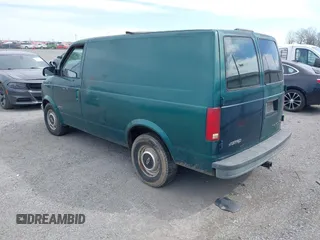 1999 Chevrolet Astro Cargo Van with VIN 1GCDM19W9XB165286, listed as a IAAI auction lot 41813020 with 280,716 mi miles. Bid and sale history available at carsss.com. Image 3.