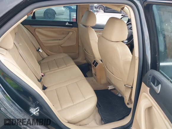 2008 Volkswagen Jetta SE с VIN 3VWRZ71K68M077189, выставлен на аукционе IAAI как лот 42061992 с пробегом Не указан миль и . История ставок и продаж доступна на DreamBid. Изображение 8.