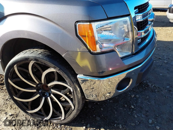 2014 Ford F-150 XL with VIN 1FTEW1CMXEKG10542, listed as a IAAI auction lot 41451418 with 172,636 mi miles. Bid and sale history available at carsss.com. Image 6.