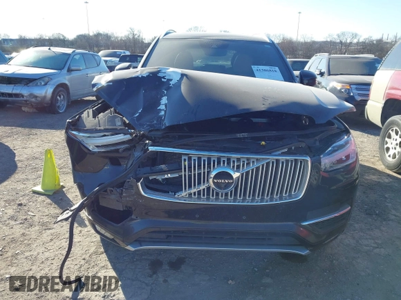 2017 Volvo XC90 Inscription with VIN YV4A22PLXH1156706, listed as a IAAI auction lot 41386818 with 73,692 mi miles. Bid and sale history available at carsss.com. Image 6.