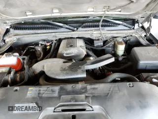 2002 GMC Yukon XL SLT z VIN 3GKFK16Z52G322815, wystawiony jako Copart lot #50641765 z przebiegiem Nie podano mil oraz Szkody całkowita. Historia ofert i sprzedaży dostępna na DreamBid. Obrazek 11.