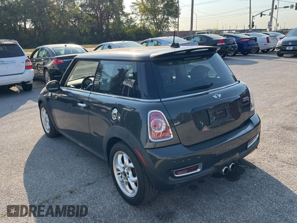 2011 MINI Hardtop S with VIN WMWSV3C57BTY11344, listed as a Copart auction lot 75827444 with 81,874 mi miles and Clean Title. Bid and sale history available at DreamBid. Image 3.