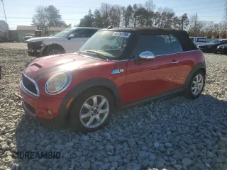 2010 MINI Convertible S z VIN WMWMS3C57ATZ85589, wystawiony jako Copart lot #41797795 z przebiegiem 128 059 mil mil oraz Czysty tytuł • Clean title. Historia ofert i sprzedaży dostępna na DreamBid. Obrazek 1.