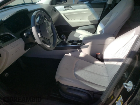 2017 Hyundai Sonata SE with VIN KMHE24L18HA051520, listed as a Copart auction lot 48121315 with 141,768 mi miles and Salvage Title. Bid and sale history available at DreamBid. Image 7.
