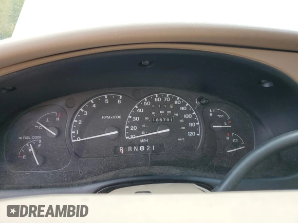 2000 Ford Explorer Eddie Bauer with VIN 1FMZU74E3YZB45594, listed as a Copart auction lot 45161085 with 185,791 mi miles and Clean title. Bid and sale history available at DreamBid. Image 9.