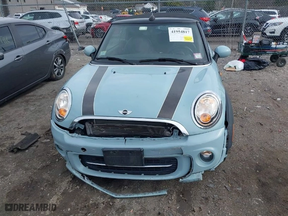 2013 MINI Cooper Convertible with VIN WMWZN3C53DT135427, listed as a IAAI auction lot 41954817 with 57,029 mi miles. Bid and sale history available at carsss.com. Image 13.