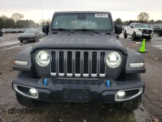 2021 Jeep Wrangler Unlimited Sahara with VIN 1C4JJXP6XMW643026, listed as a Copart auction lot 49960415 with 43,733 mi miles and Salvage Title. Bid and sale history available at DreamBid. Image 5.