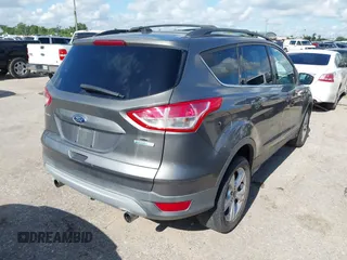 2013 Ford Escape SE z VIN 1FMCU0GX7DUD19135, wystawiony jako IAAI lot #42610613 z przebiegiem 181 535 mil mil oraz . Historia ofert i sprzedaży dostępna na DreamBid. Obrazek 4.