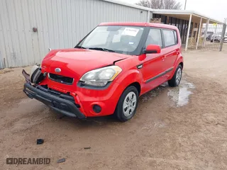 2013 Kia Soul with VIN KNDJT2A56D7570602, listed as a IAAI auction lot 41564599 with 66,343 mi miles. Bid and sale history available at carsss.com. Image 17.