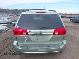 2006 Toyota Sienna XLE with VIN 5TDZA22C76S568016, listed as a IAAI auction lot 41391293 with 192,339 mi miles. Bid and sale history available at carsss.com. Image 16.