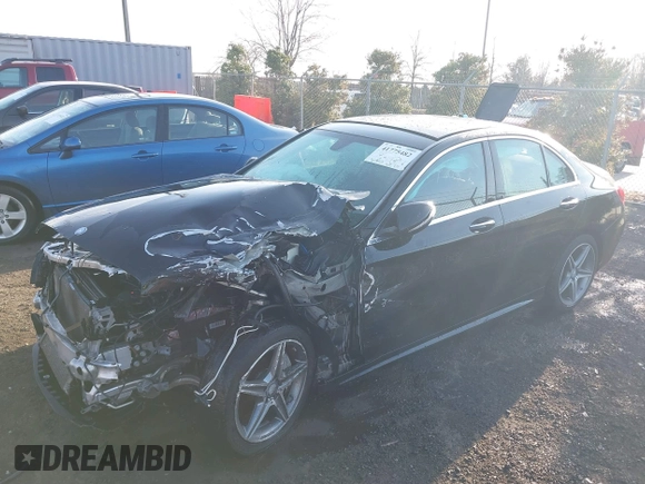 2015 Mercedes-Benz C-Class C 300 Luxury with VIN 55SWF4KBXFU003270, listed as a IAAI auction lot 41775482 with 115,853 mi miles. Bid and sale history available at carsss.com. Image 18.