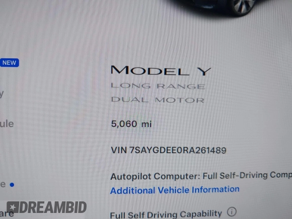 2024 Tesla Model Y Long Range with VIN 7SAYGDEE0RA261489, listed as a IAAI auction lot 41729325 with 5,060 mi miles. Bid and sale history available at carsss.com. Image 15.