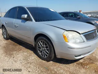 2005 Ford Five Hundred SEL with VIN 1FAFP24135G201755, listed as a IAAI auction lot 42063527 with 142,787 mi miles. Bid and sale history available at carsss.com. Image 1.