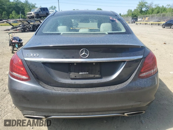 2015 Mercedes-Benz C 300 z VIN 55SWF4JB4FU081058, wystawiony jako Copart lot #55364875 z przebiegiem 108 323 mil mil oraz Szkoda całkowita • Salvage title. Historia ofert i sprzedaży dostępna na DreamBid. Obrazek 6.