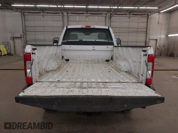 2018 Ford F-250 XL с VIN 1FTBF2B60JEC58138, выставлен на аукционе IAAI как лот 42381429 с пробегом 188 052 миль миль и . История ставок и продаж доступна на DreamBid. Изображение 17.
