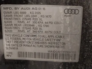 2015 Audi Q7 3.0T S line Prestige with VIN WA1DGAFE1FD014555, listed as a IAAI auction lot 41176881 with 149,546 mi miles. Bid and sale history available at carsss.com. Image 9.