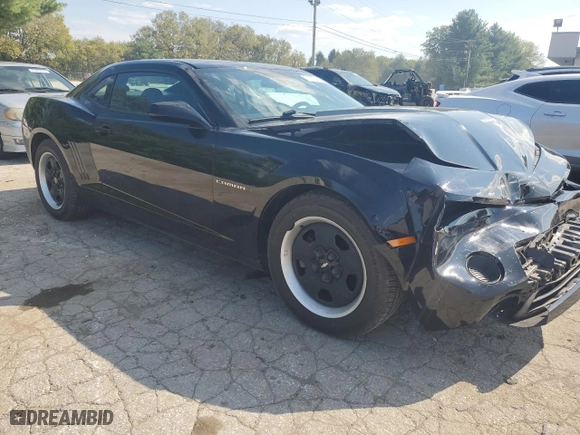 2013 Chevrolet Camaro LS with VIN 2G1FE1E32D9231488, listed as a Copart auction lot 71770494 with 77,215 mi miles and Non Repairable. Bid and sale history available at carsss.com. Image 4.