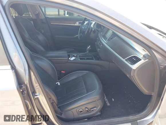2015 Hyundai Genesis 5.0L with VIN KMHGN4JF4FU024633, listed as a IAAI auction lot 42187544 with 185,178 mi miles. Bid and sale history available at carsss.com. Image 5.