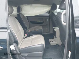2016 Kia Sedona EX with VIN KNDMC5C11G6160910, listed as a IAAI auction lot 40905404 with 105,523 mi miles. Bid and sale history available at carsss.com. Image 8.