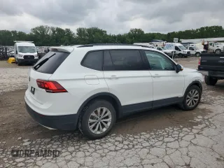 2020 Volkswagen Tiguan S with VIN 3VV1B7AXXLM100189, listed as a Copart auction lot 58539845 with 39,153 mi miles and Salvage title. Bid and sale history available at DreamBid. Image 3.