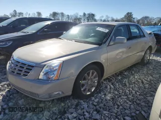 2010 Cadillac DTS 1SD z VIN 1G6KH5EY4AU111158, wystawiony jako Copart lot #89172375 z przebiegiem 131 408 mil mil oraz Szkoda całkowita • Salvage title. Historia ofert i sprzedaży dostępna na DreamBid. Obrazek 1.