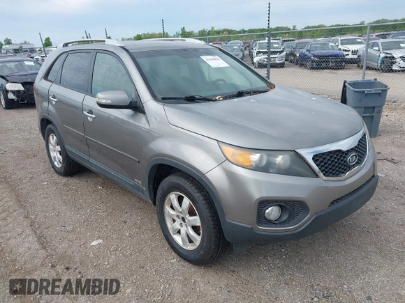 2011 Kia Sorento LX with VIN 5XYKTDA14BG141553, listed as a IAAI auction lot 42190896 with 212,690 mi miles and . Bid and sale history available at carsss.com. Image 1.