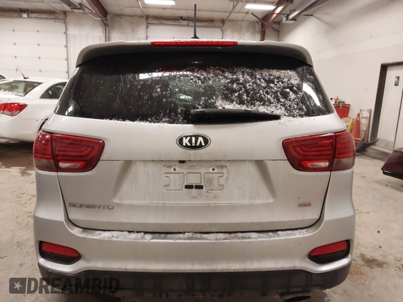 2020 Kia Sorento LX with VIN 5XYPG4A31LG623295, listed as a IAAI auction lot 41307405 with 48,063 mi miles. Bid and sale history available at carsss.com. Image 16.