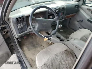 1997 GMC Sonoma SLS with VIN 1GTDT19W2V8504564, listed as a Copart auction lot 78217124 with 184,122 mi miles and Salvage Title. Bid and sale history available at carsss.com. Image 8.