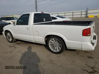 1997 GMC Sonoma with VIN 1GTCS1448VK521764, listed as a Copart auction lot 43580175 with 159,938 mi miles and Salvage Title. Bid and sale history available at carsss.com. Image 2.