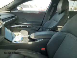 2024 Lucid Air Touring z VIN 50EA1TEAXRA005987, wystawiony jako Copart lot #81378954 z przebiegiem Nie podano mil oraz Szkody całkowita. Historia ofert i sprzedaży dostępna na DreamBid. Obrazek 7.