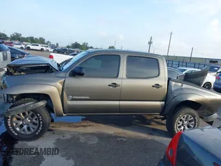 2011 Toyota Tacoma PreRunner with VIN 5TFJU4GN7BX008964, listed as a IAAI auction lot 40768583 with 231,850 mi miles and . Bid and sale history available at DreamBid. Image 15.