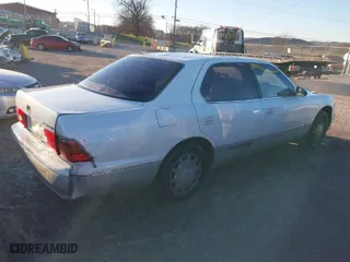1997 Lexus LS 400 Luxury Sdn with VIN JT8BH28F6V0083770, listed as a IAAI auction lot 41015498 with 1 mi miles. Bid and sale history available at carsss.com. Image 4.