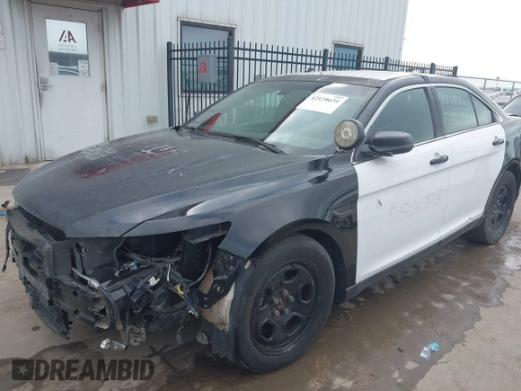 2018 Ford Police Interceptor z VIN 1FAHP2MK0JG106131, wystawiony jako IAAI lot #42128631 z przebiegiem 68 924 mil mil oraz . Historia ofert i sprzedaży dostępna na DreamBid. Obrazek 18.